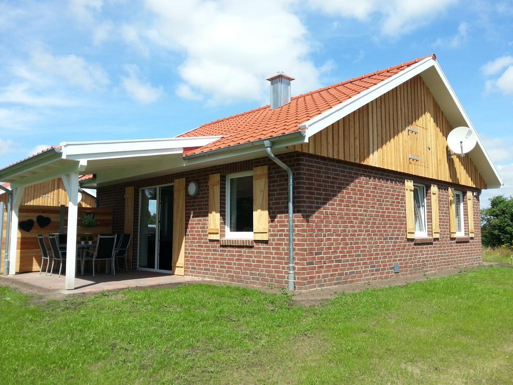 Ferienhaus Eichhoernchen Oberlangen Luaran gambar
